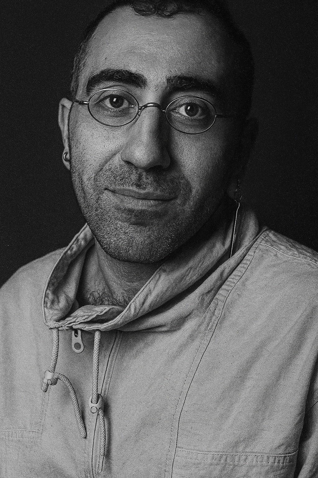 Behdad Esfahbod backdrop