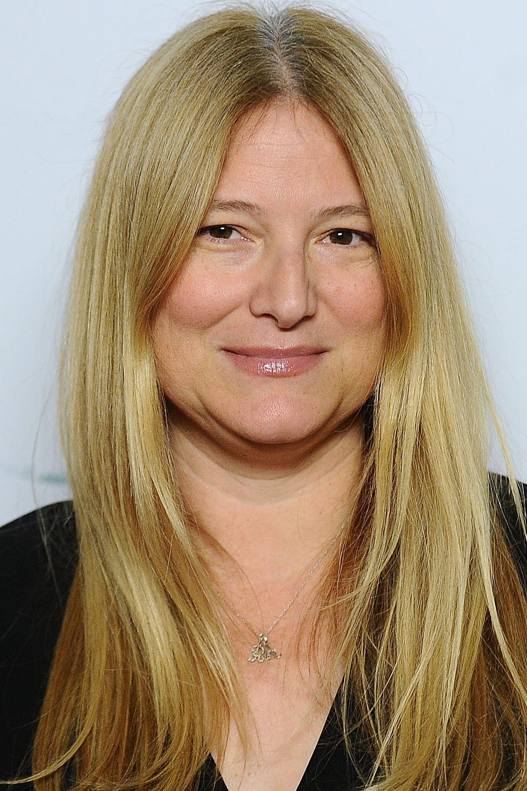 Bruna Papandrea backdrop