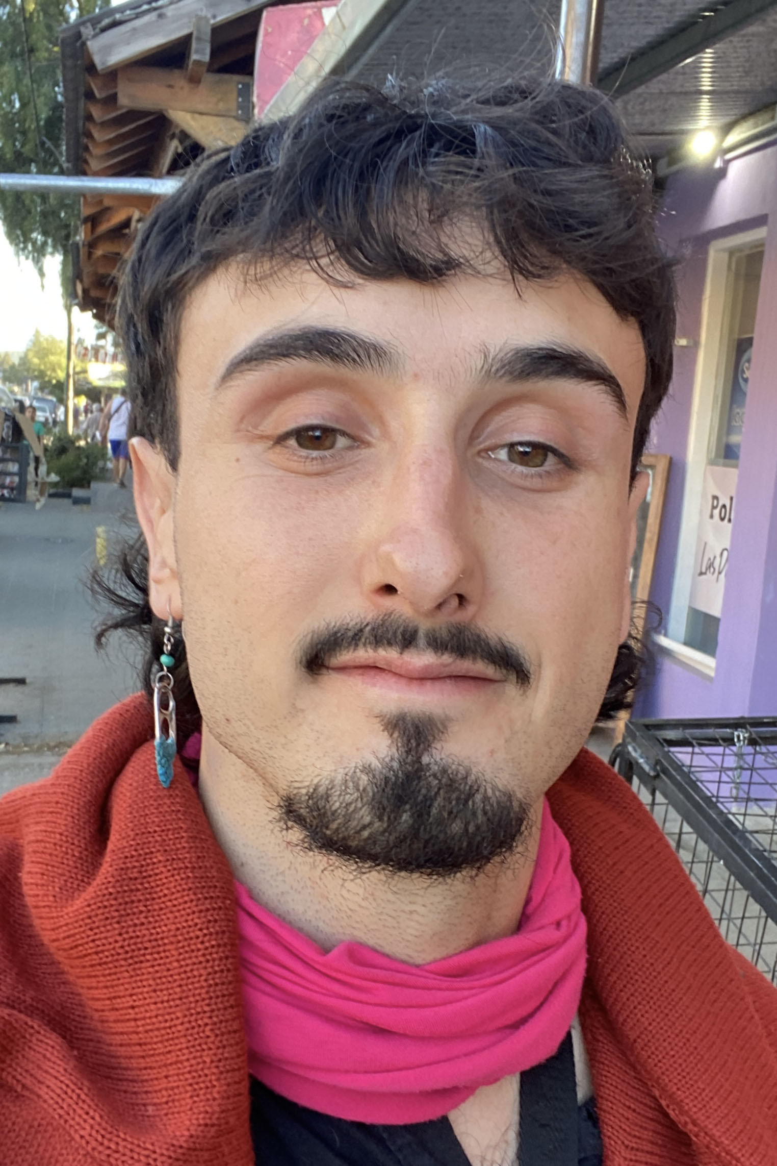 Nicolás Alonso backdrop