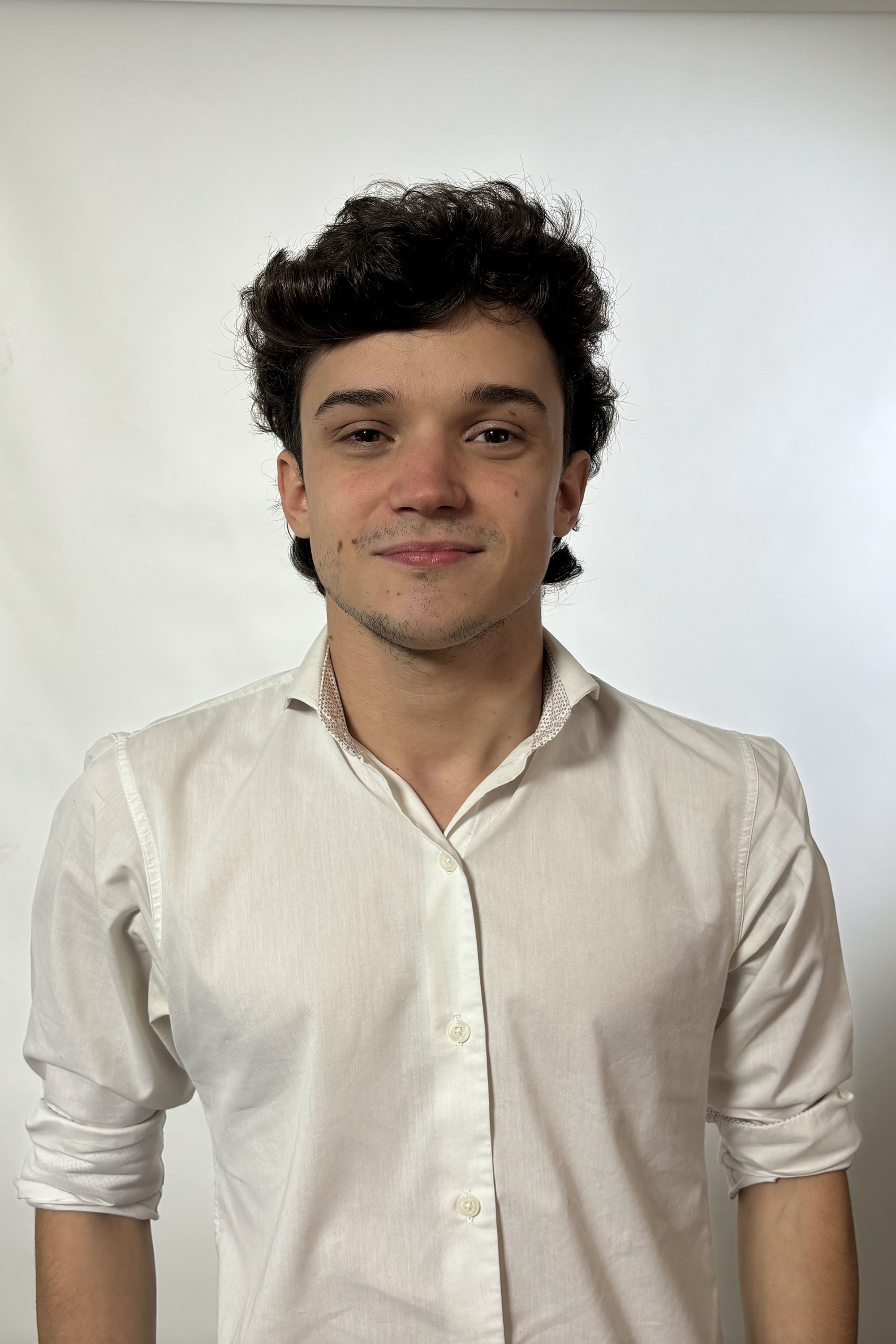 Álvaro Casanova Cossio backdrop