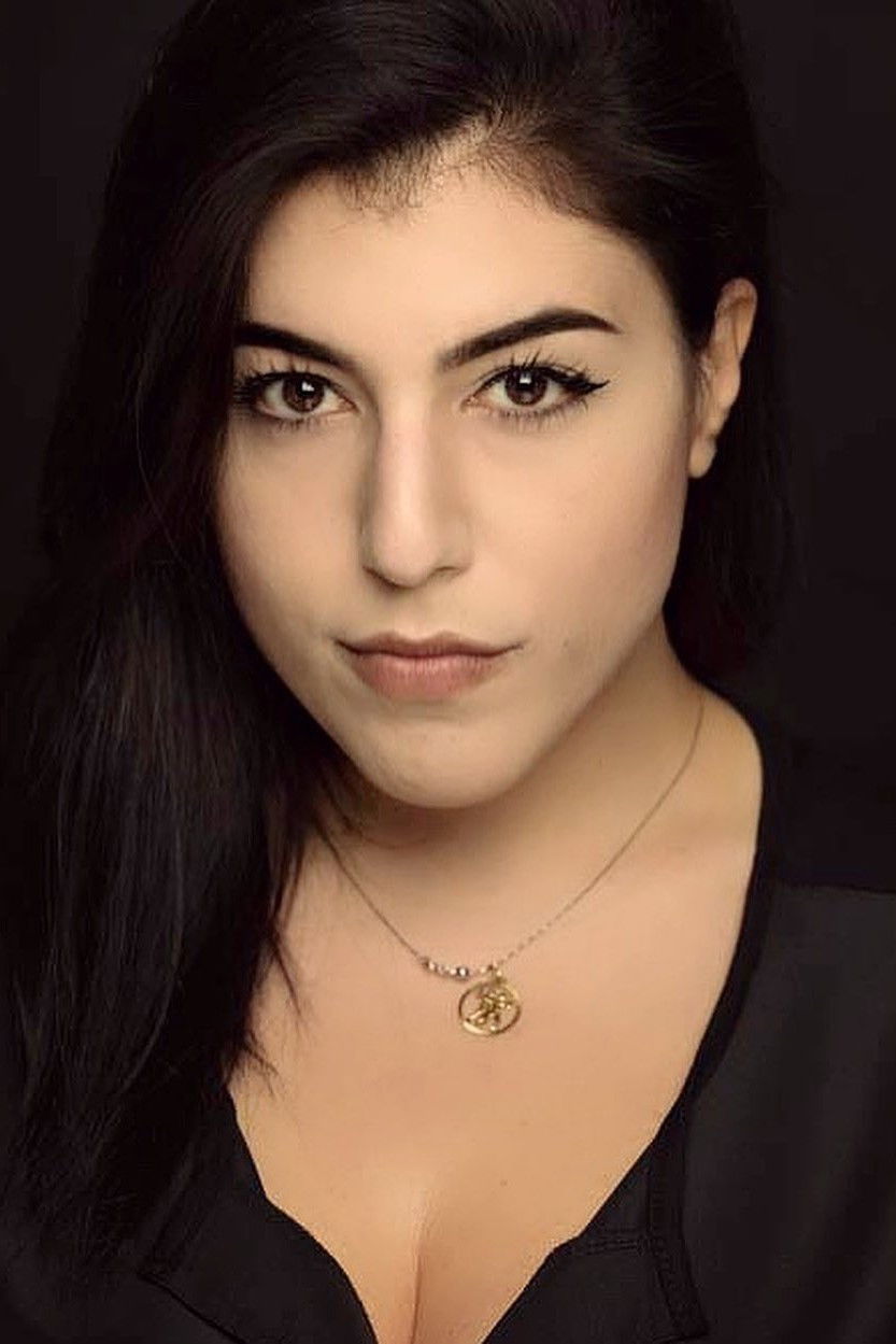 Anna Madaro backdrop