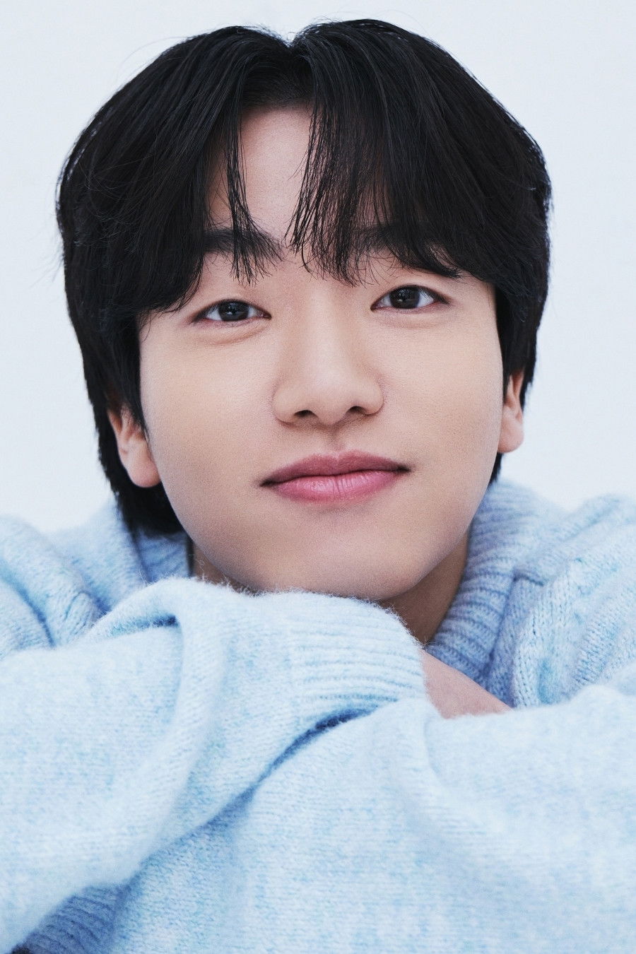 Ahn Jee-hwan backdrop