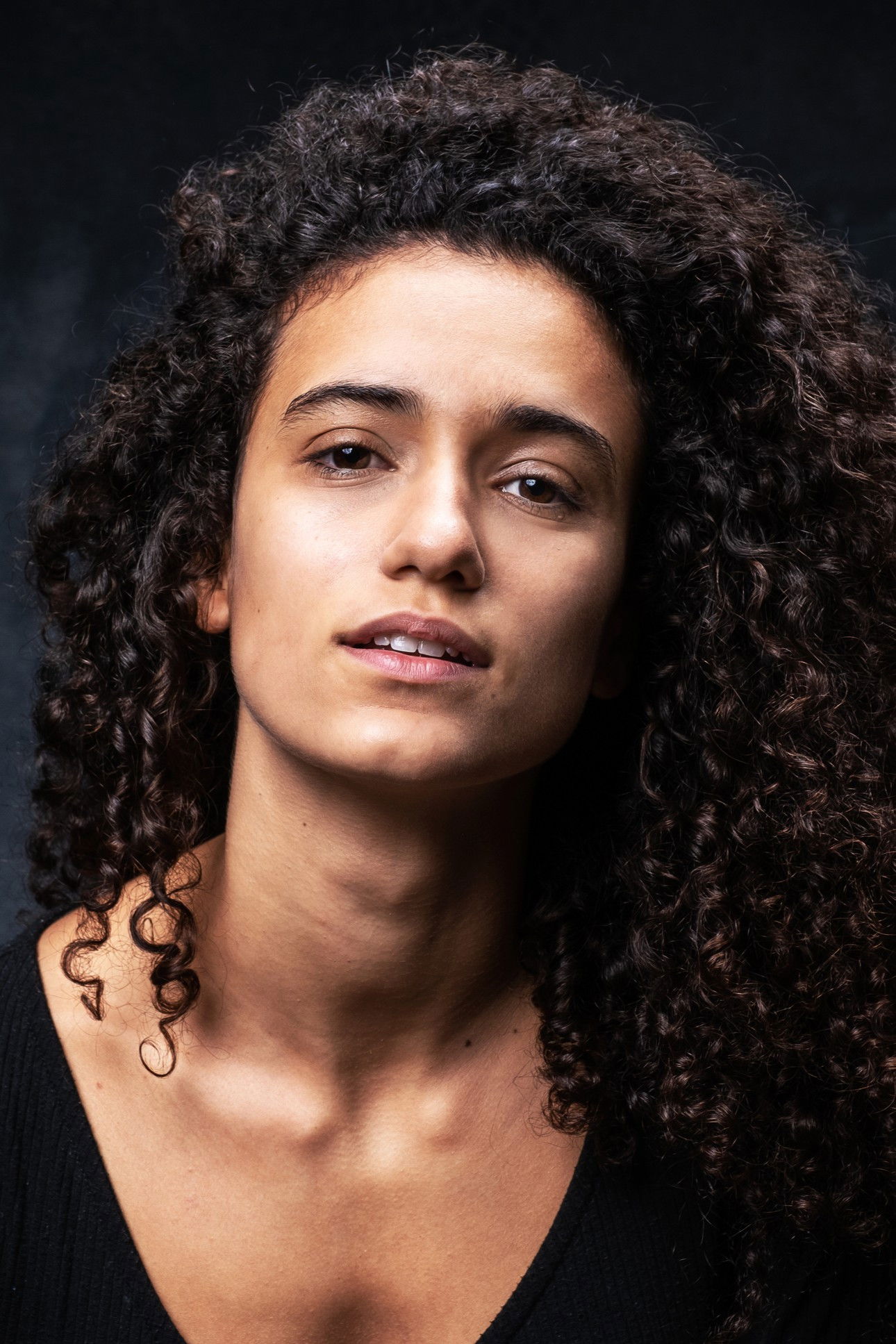 Carolina Passos Sousa backdrop