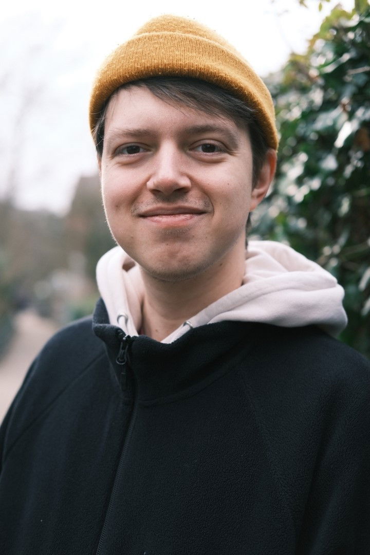 Sascha Reimann backdrop