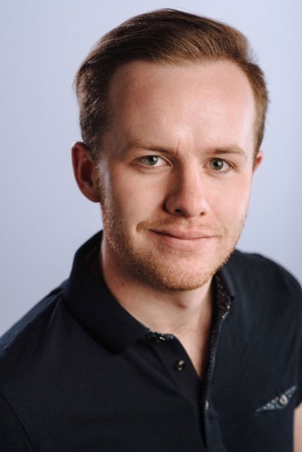 Mackenzie McDonald backdrop