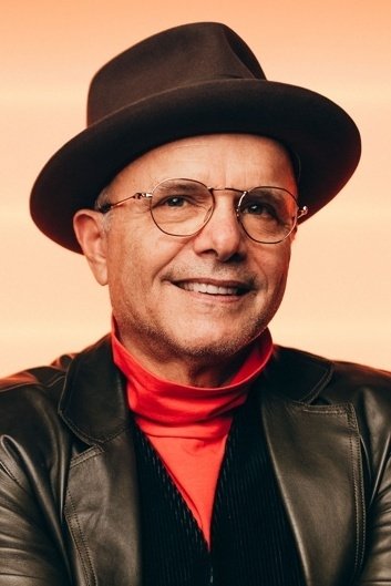 Joe Pantoliano backdrop