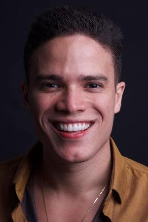 Marcos Lessa backdrop