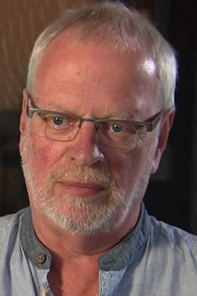 Jes Halding backdrop