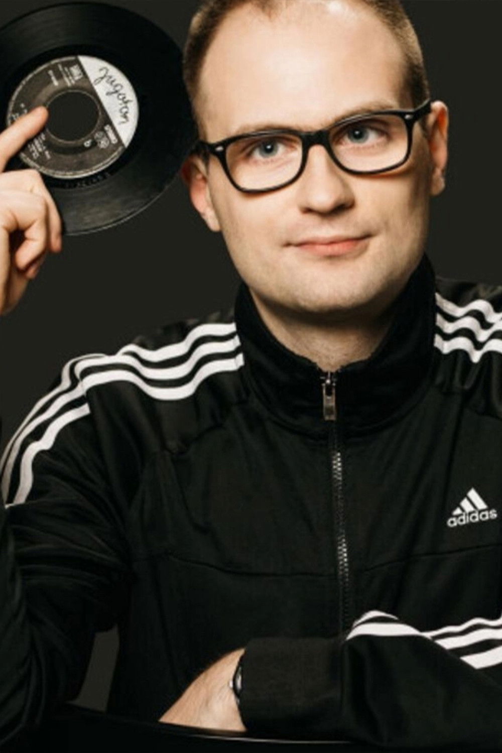 Franko Dujmić backdrop