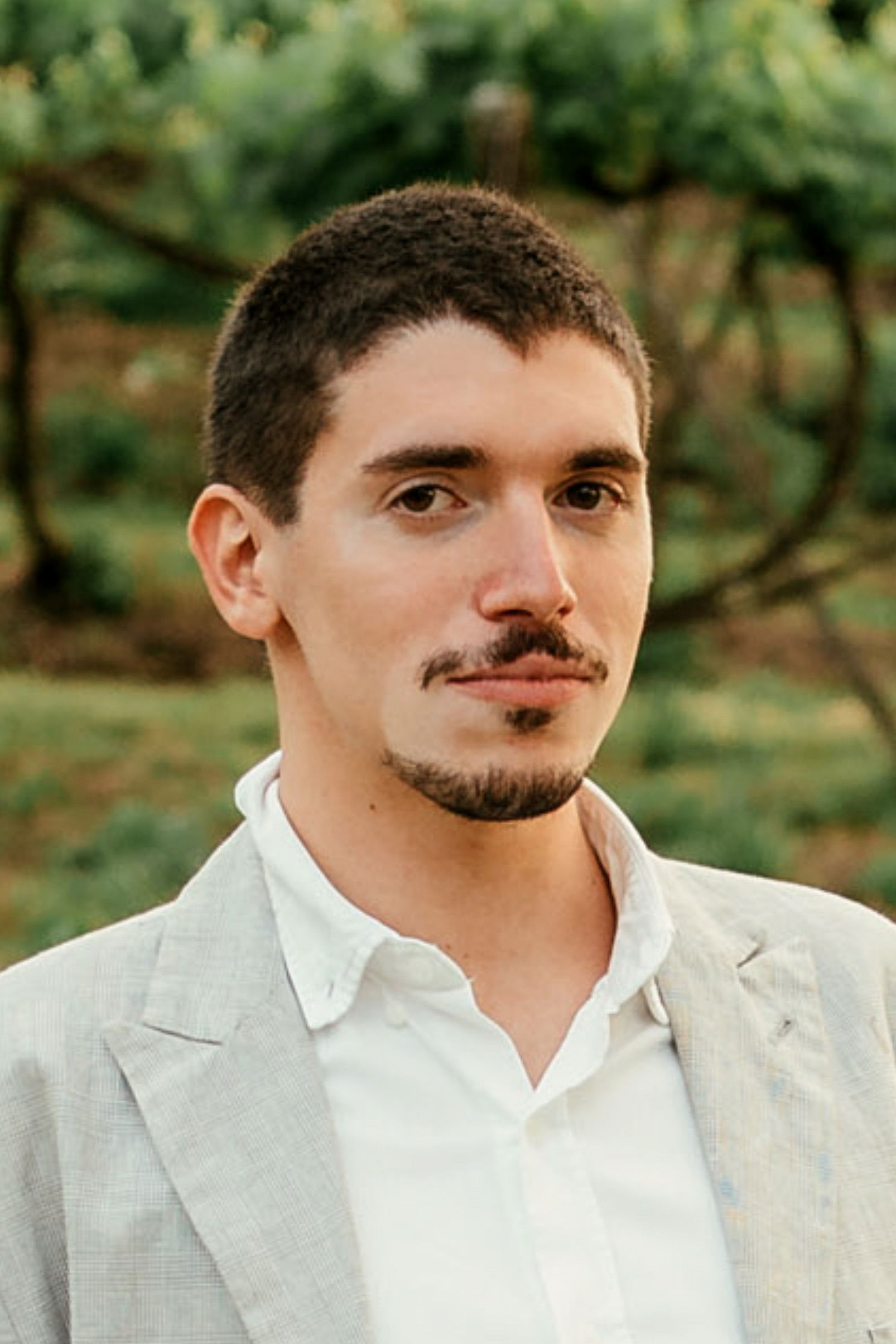 Tiago Peters backdrop