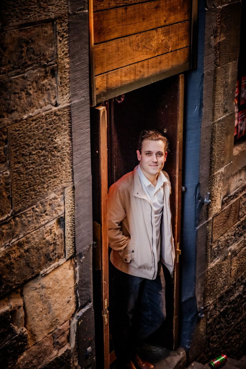 Reuben Solo backdrop