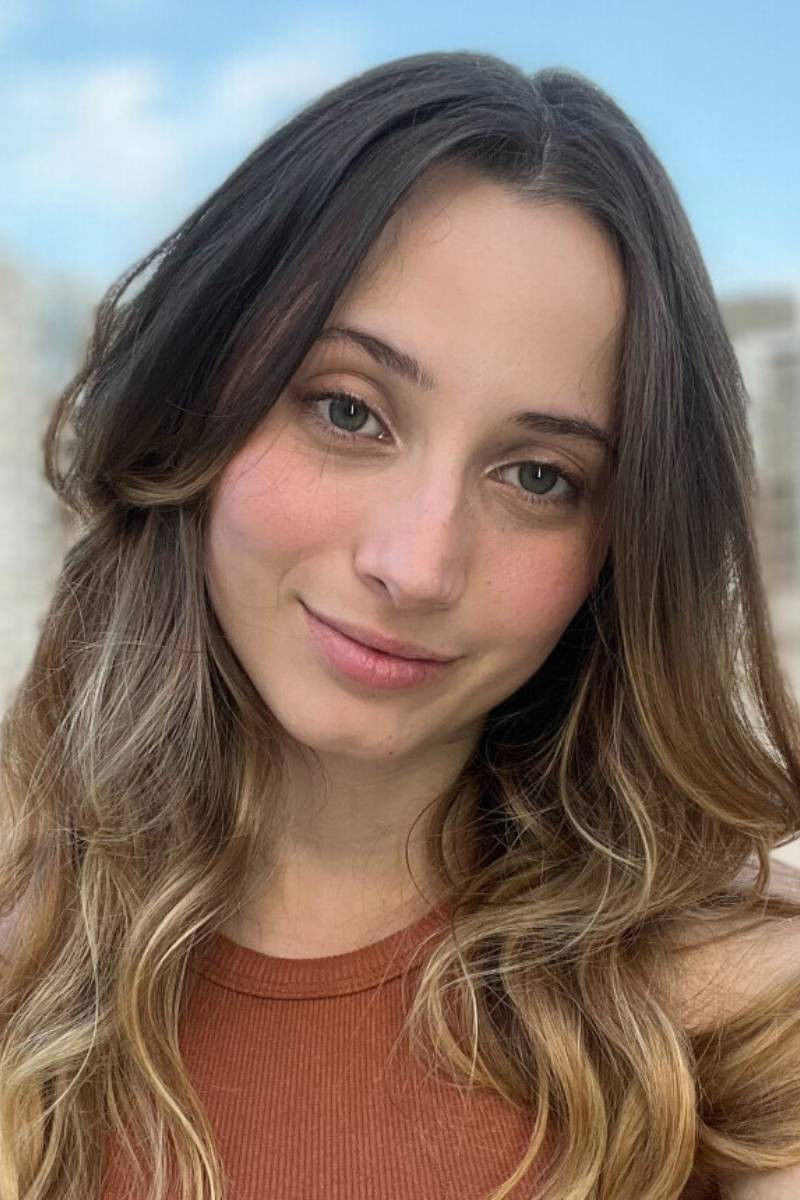 Alícia Bretas backdrop