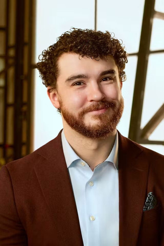 Ossian Huskinson backdrop