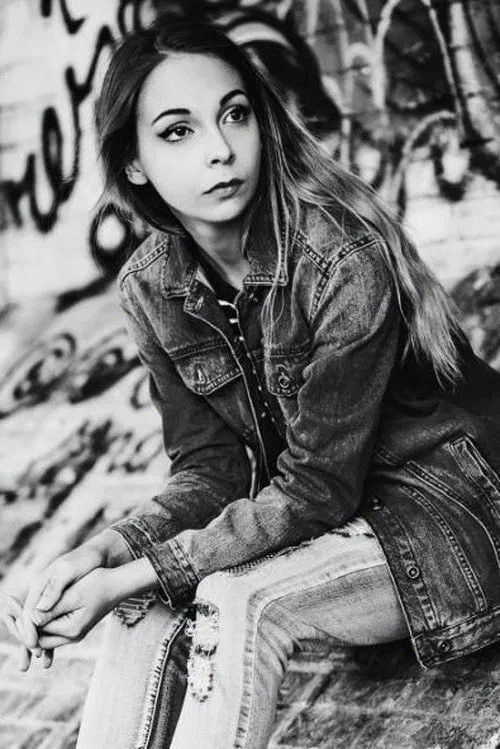 Francesca Mendrino backdrop