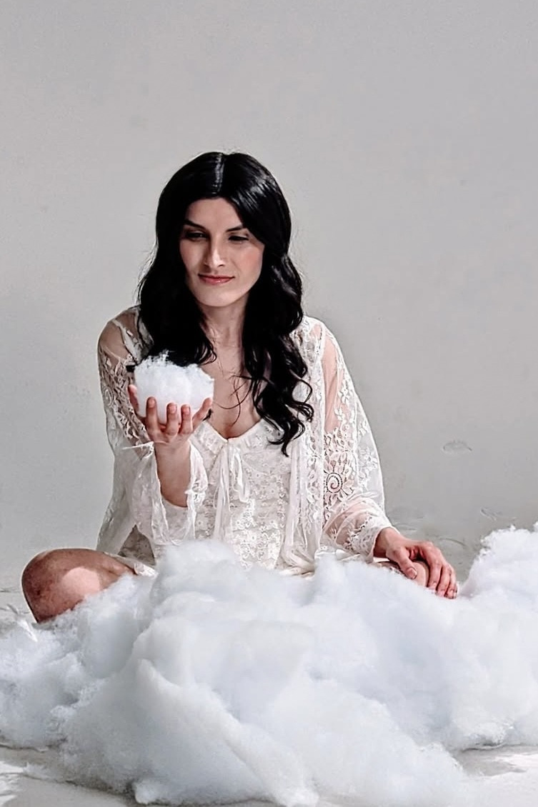 Lolo Prevatali backdrop