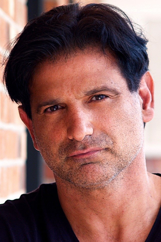 Frank Rossi backdrop