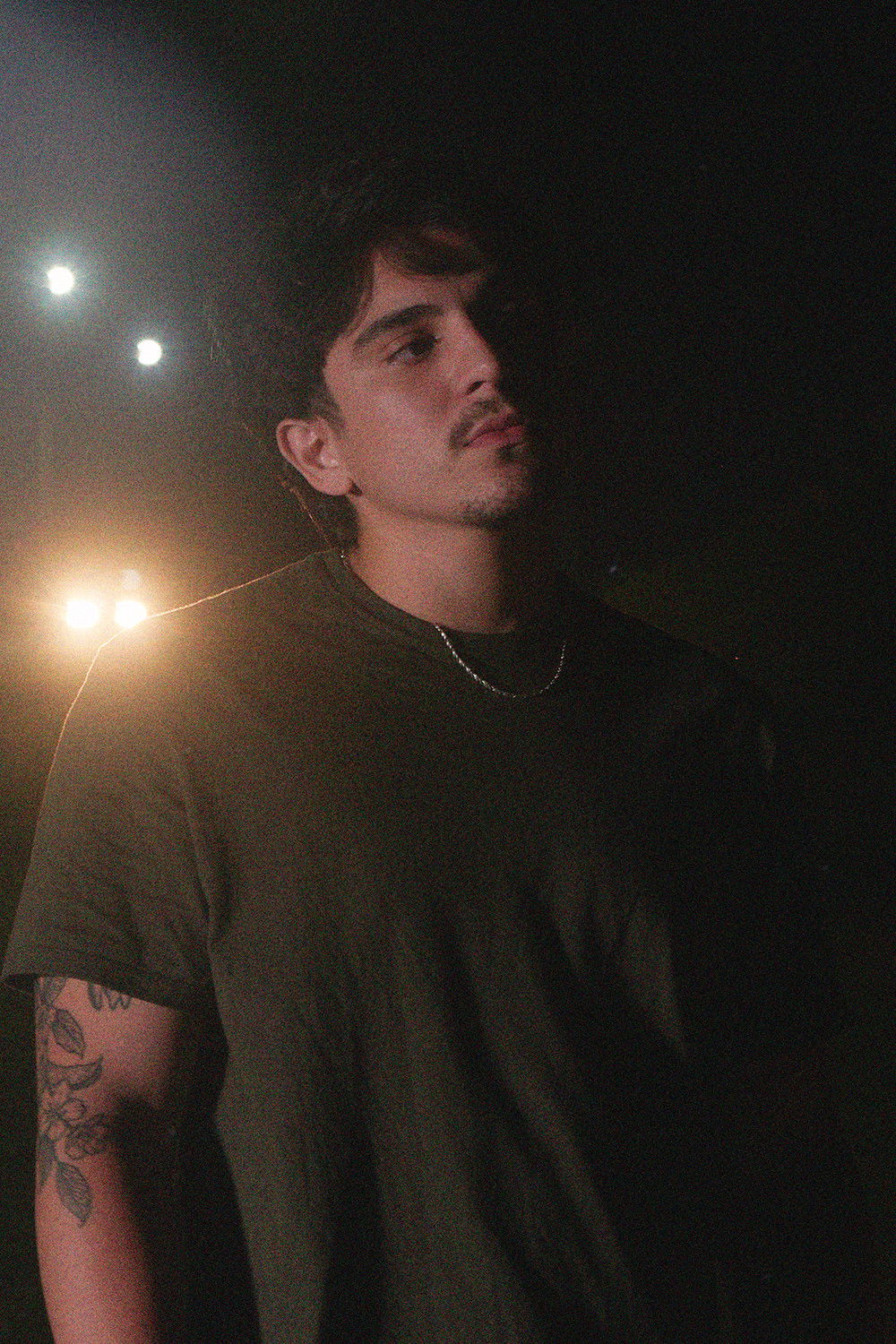 Guilherme Baeta backdrop