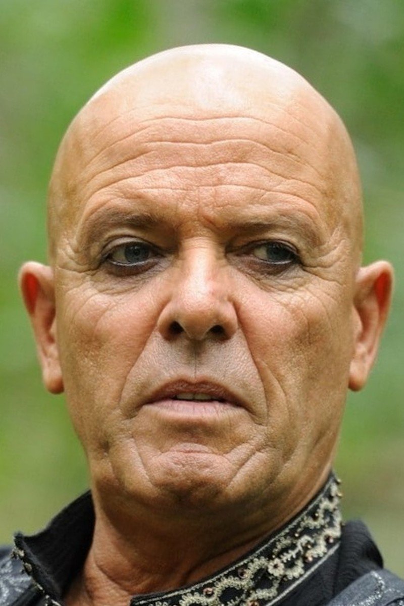 Steven Grives backdrop