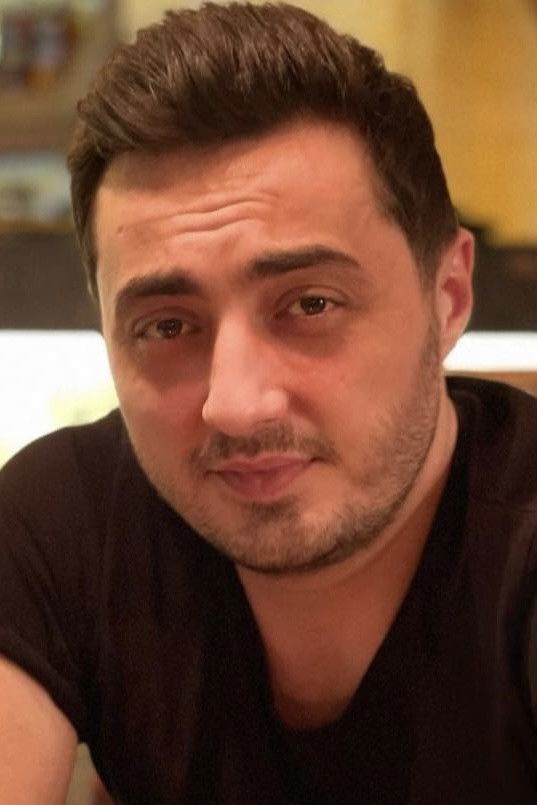 Mansur Sharif backdrop