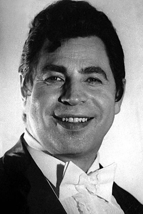 Leonid Kharitonov backdrop