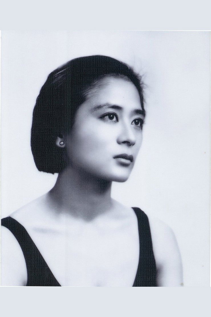 Eom Sim-Jeong → Eom Sim-Xhiong backdrop