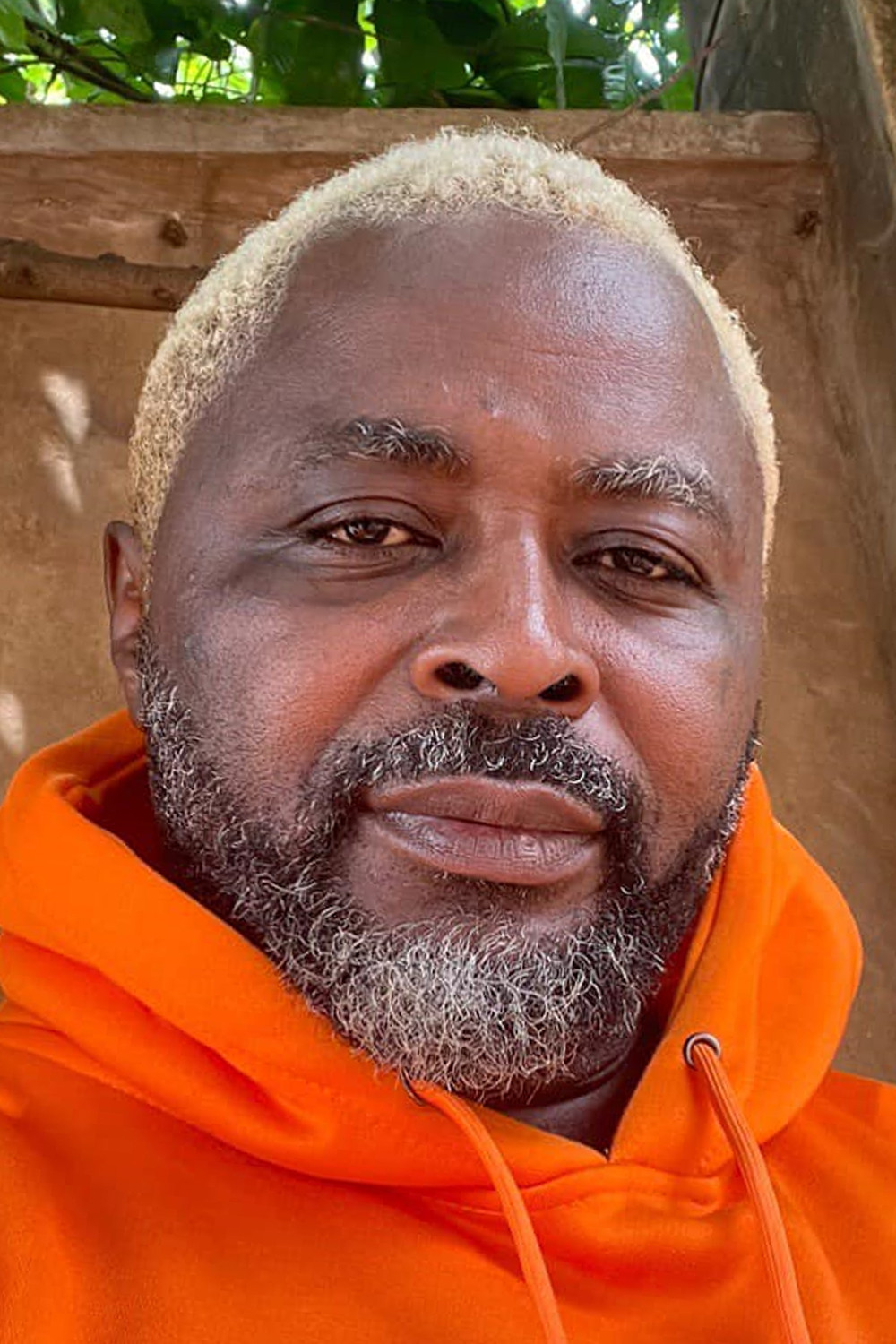 Bienvenu Roland Mvoe backdrop