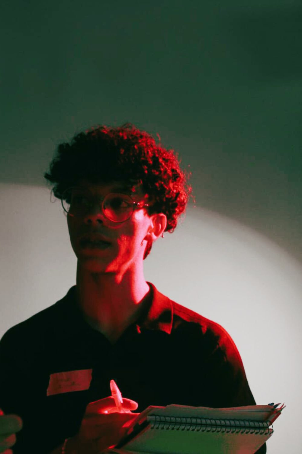 Samuel Kauã backdrop