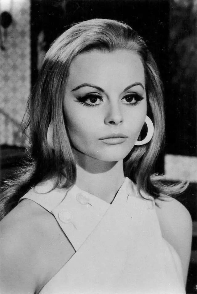 Rocío Dúrcal: Roçio Dúrkal backdrop