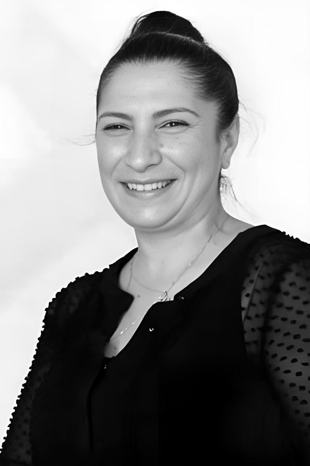 Souad Delmi-Bouras backdrop