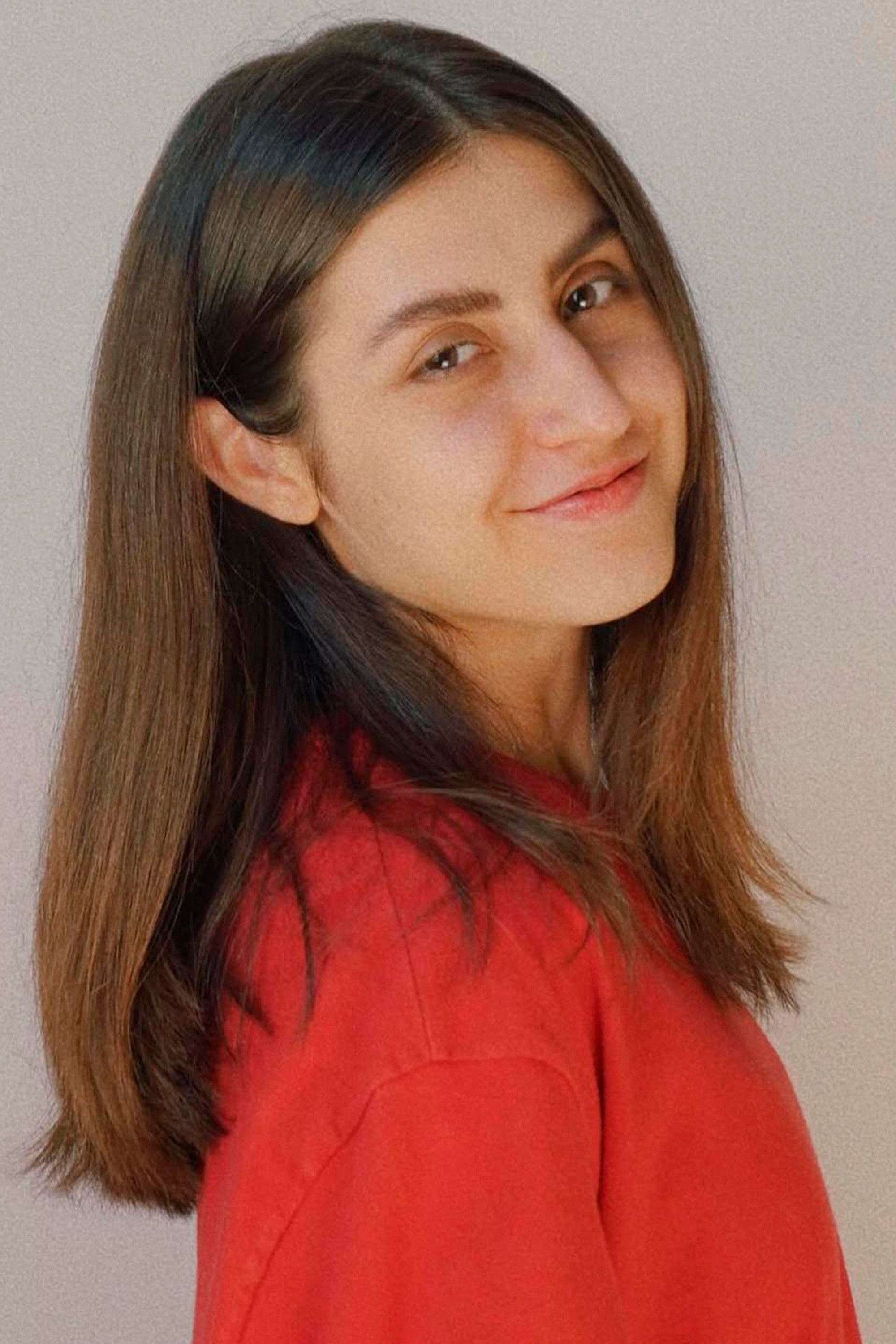 Mari Peixoto backdrop