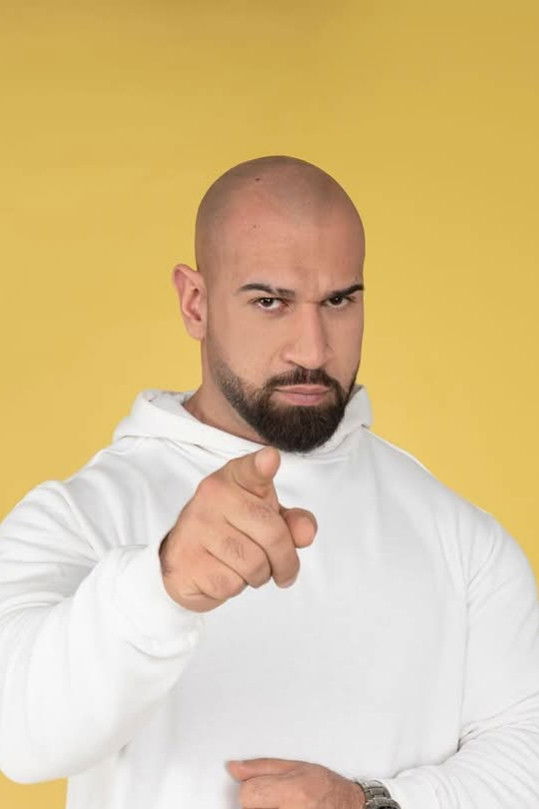 Levon Hovhannisyan backdrop