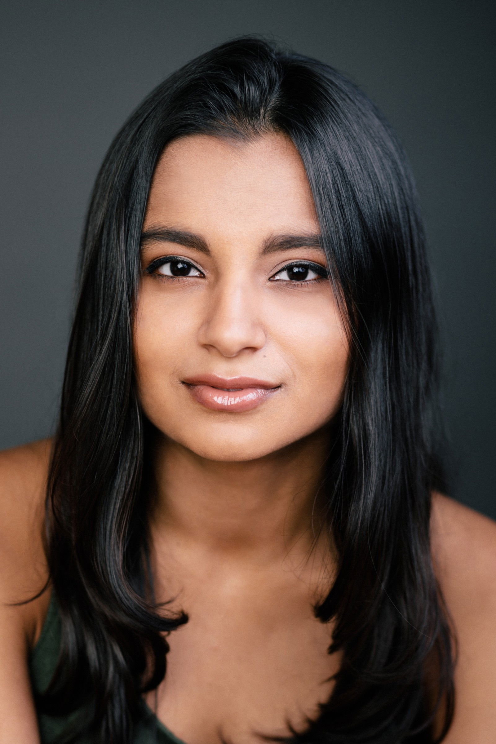 Simone Bhagat backdrop