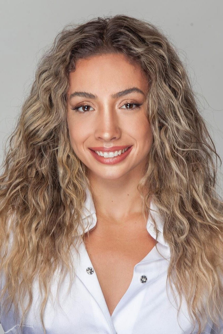 Nicole Marim backdrop