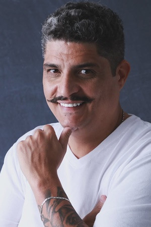 Felippe Sanches backdrop