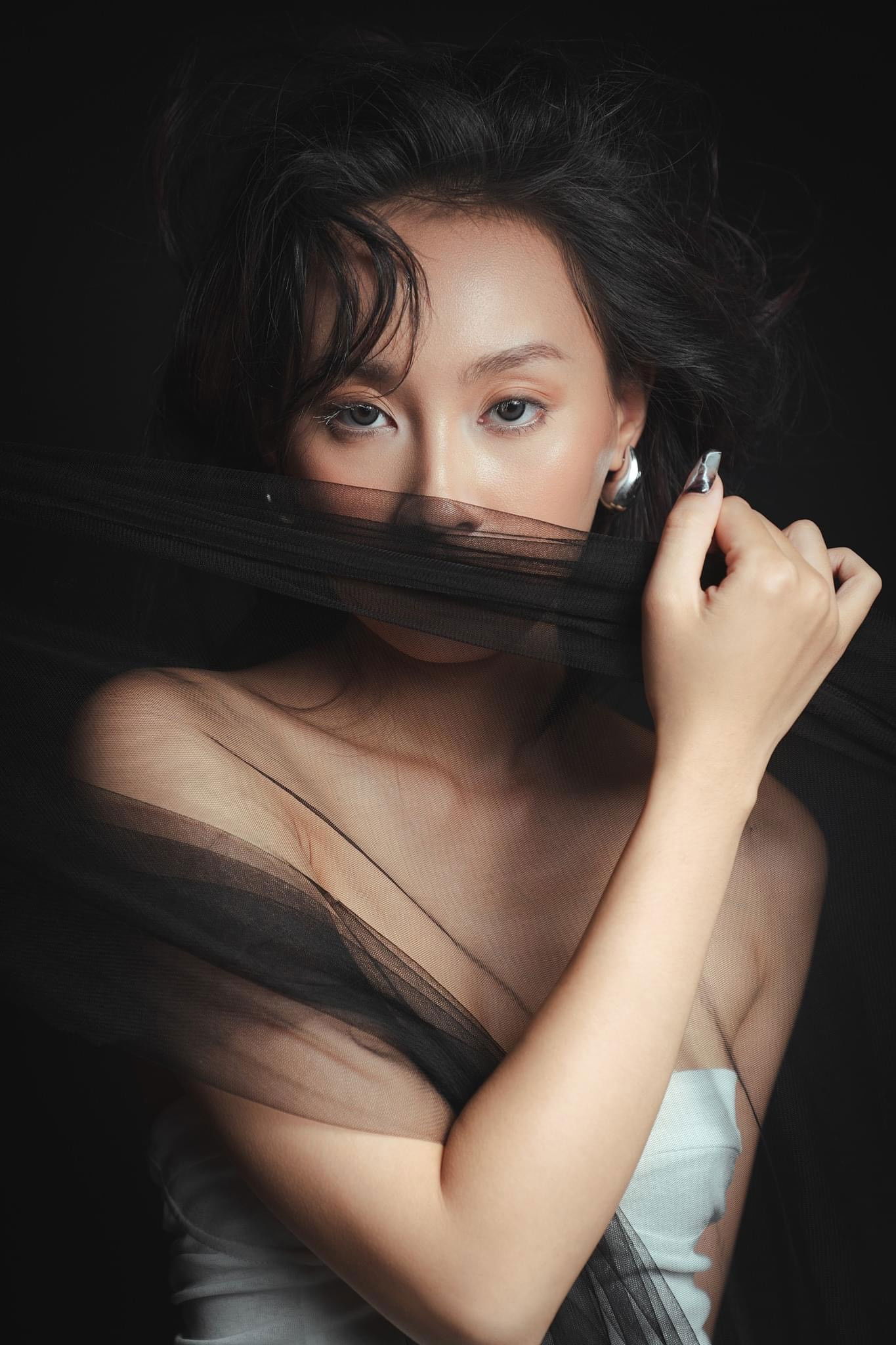 Van Anh Nguyen backdrop