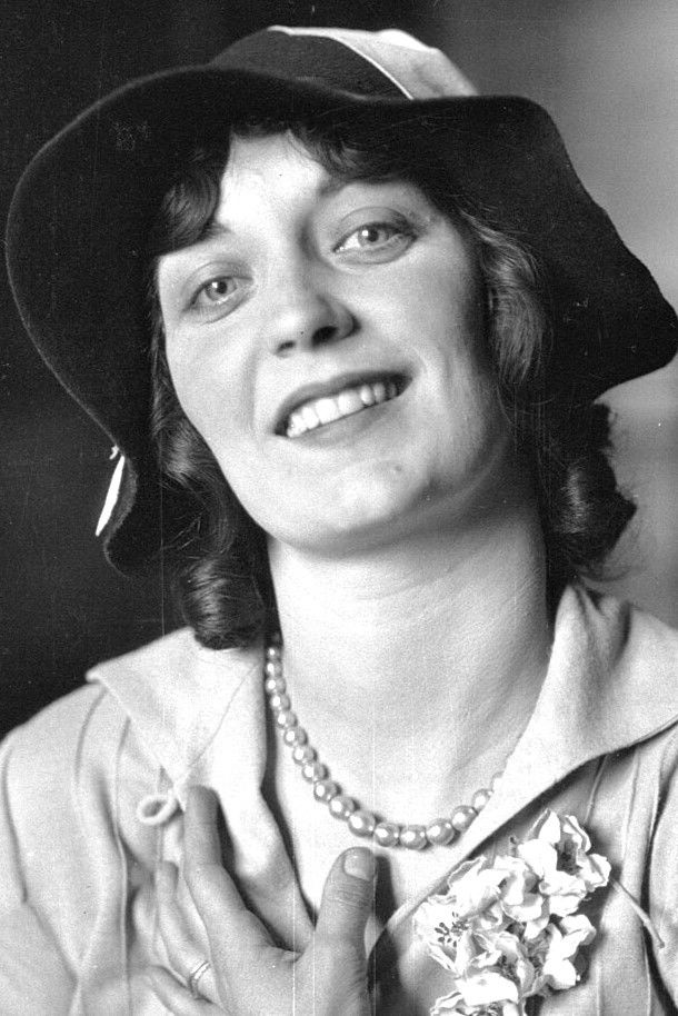 Yvonne Gardelle backdrop