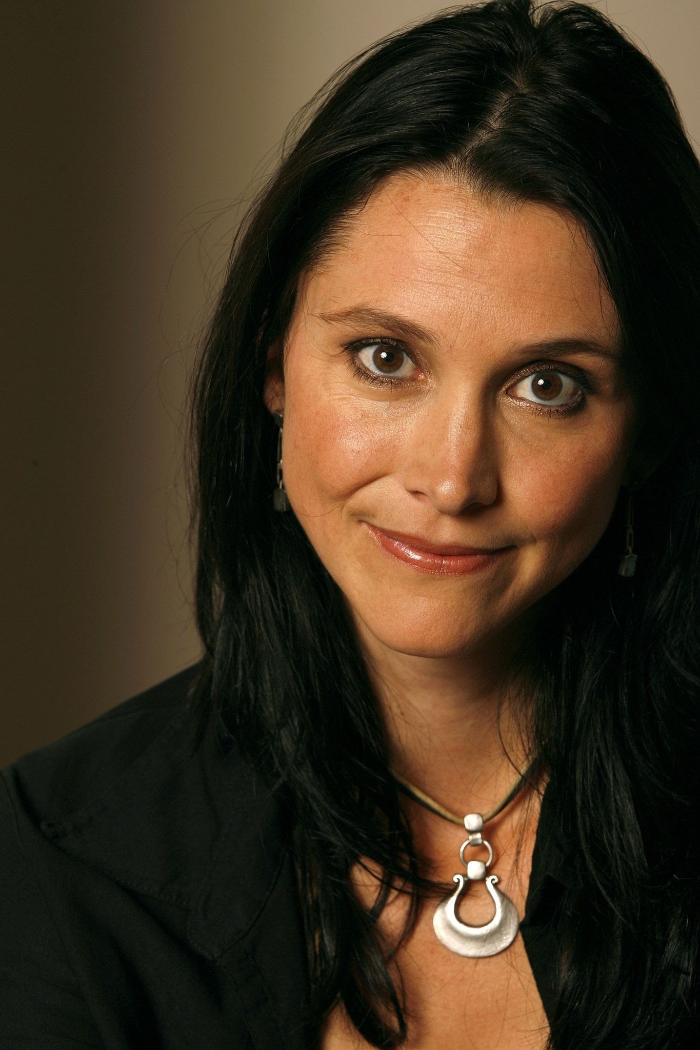 Jessica Hope Woodworth backdrop