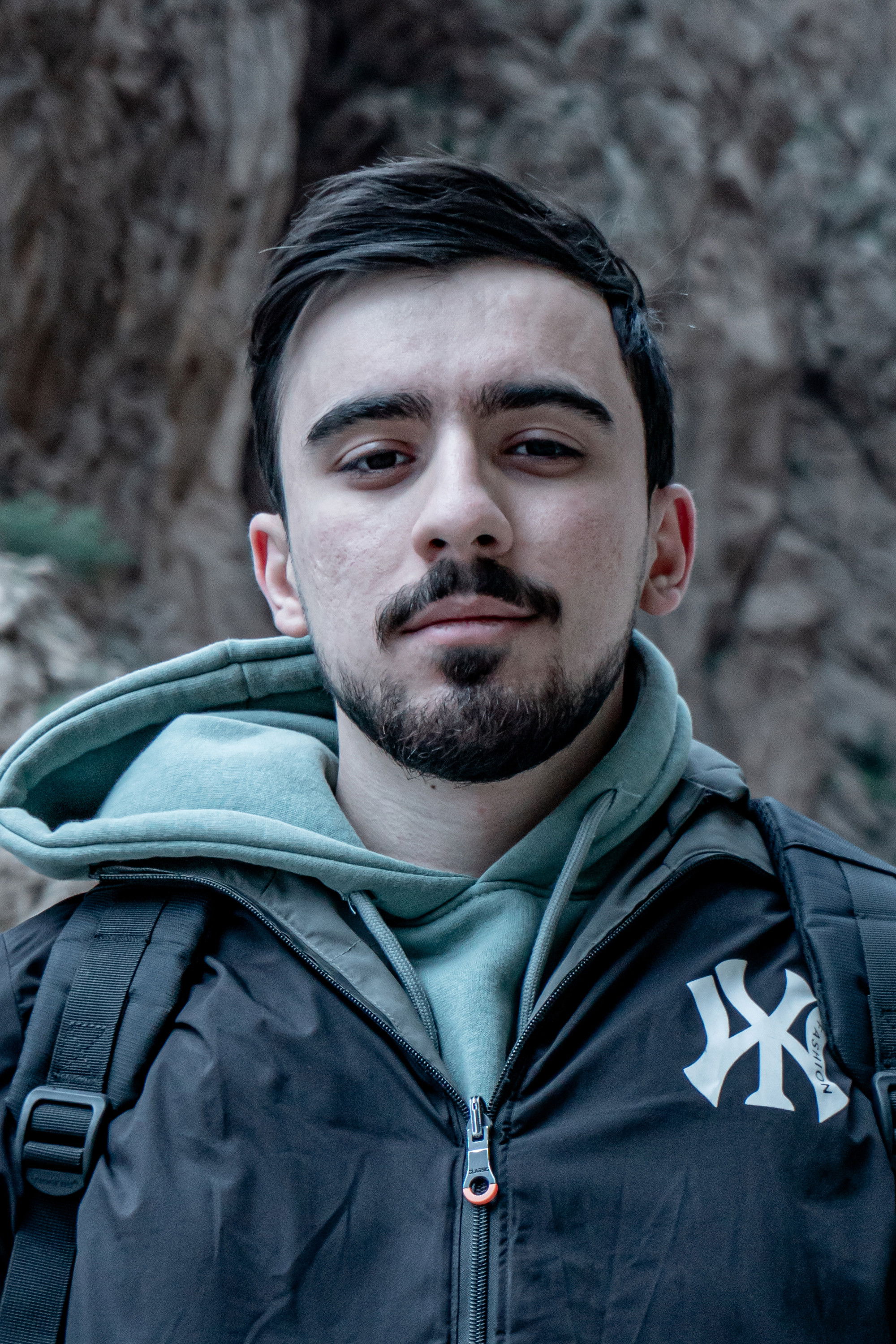 Rawand Shwan backdrop