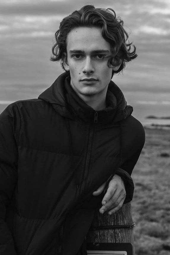 Luca Fossen backdrop