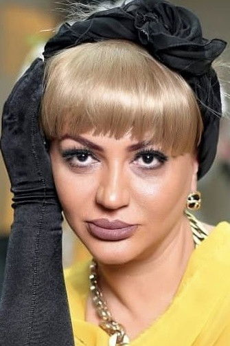 Könül Yusifqızı backdrop