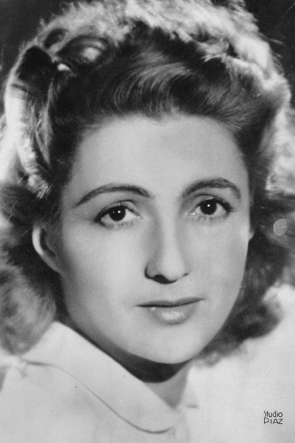 Annie Ducaux backdrop