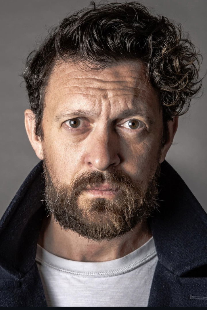 Simon Edwards backdrop