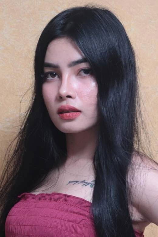 Roxy Dejano backdrop