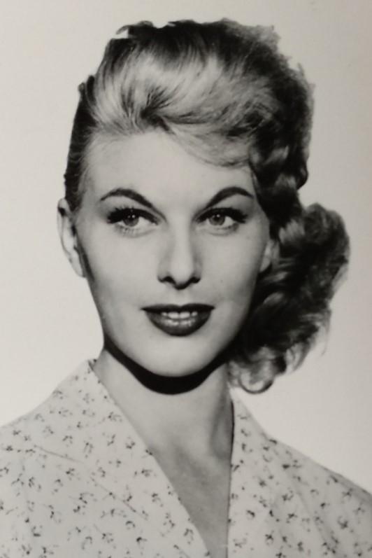 Katia Loritz backdrop