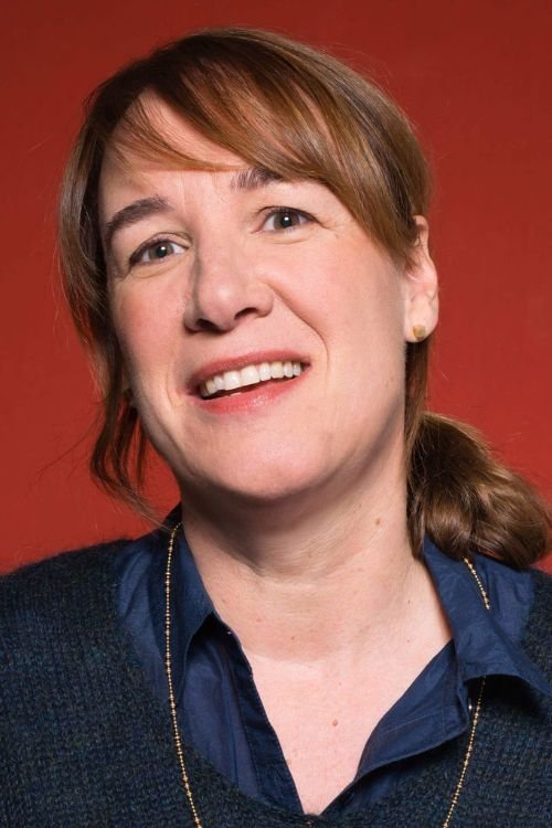 Leontine Petit backdrop