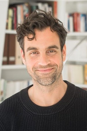 Xavier Robic backdrop