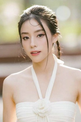 Phatdarinh Parinyarak backdrop