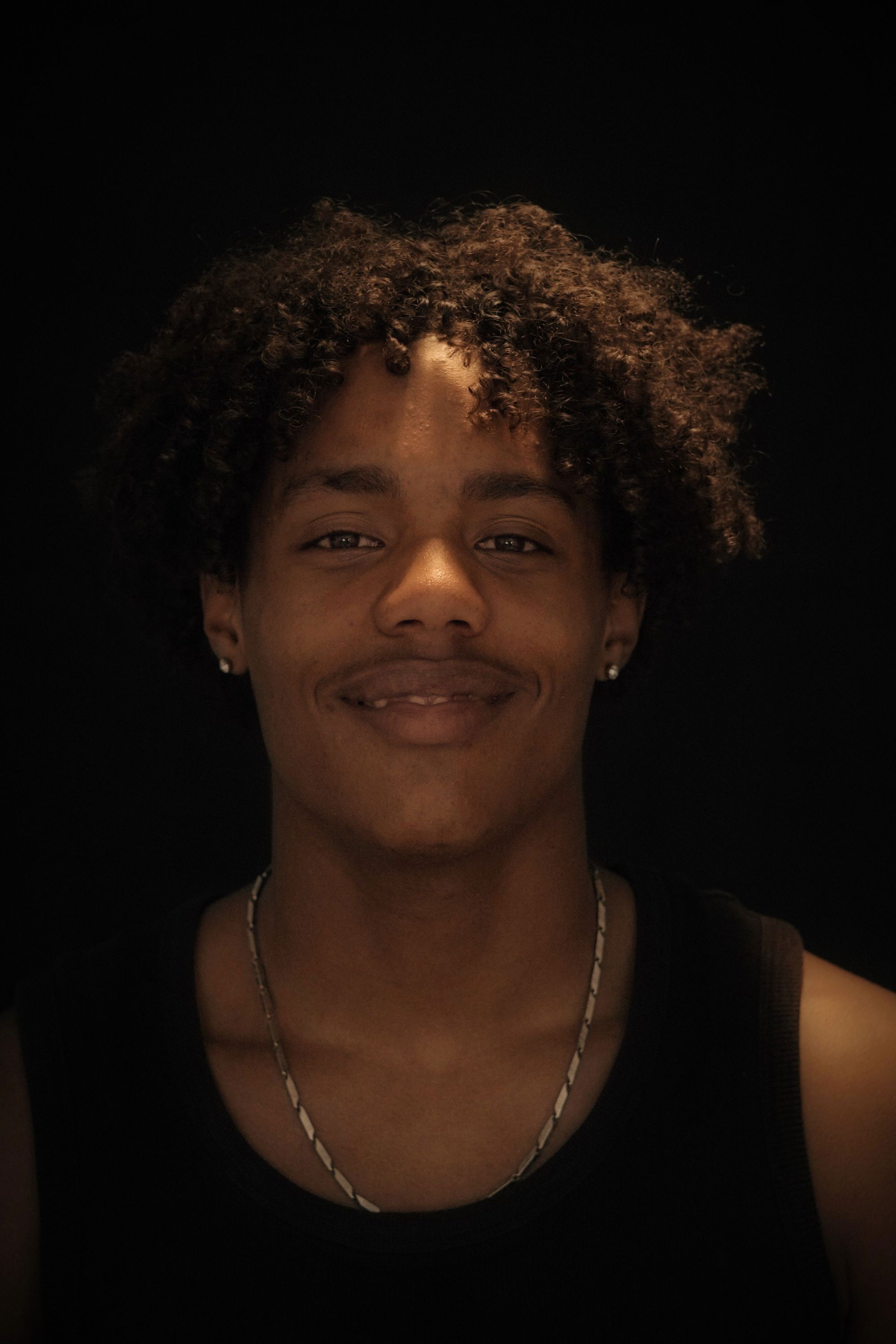 BOURNIZIEN OMOGBEME Anuthéa backdrop