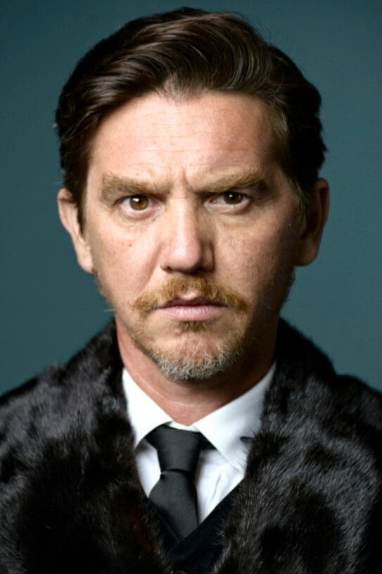 Vincenzo Crivello backdrop