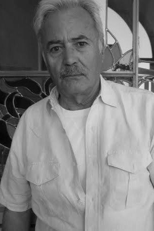 Andreas Sinanos backdrop